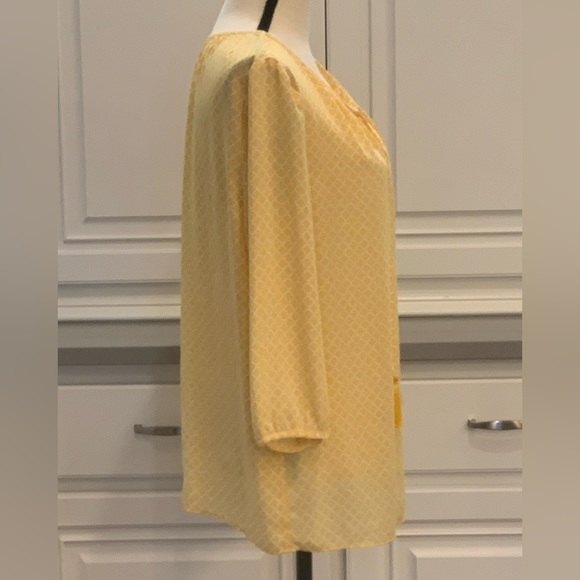Banana Republic V-neck Tassel Tie Yellow White Blouse Size Medium - Picture 5 of 11